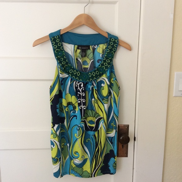 (2) Sz LRG, INC brand tanks. - Picture 6 of 8